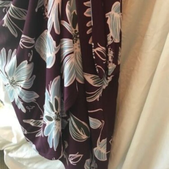 Lark & Ro * PLUM White BLUE FLORAL Cap Slv WRAP DRESS * Work / Date * NWOT * XS - Picture 7 of 12